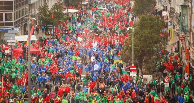 Yarın Ulusal Grev'de yoğun trafik bekleniyor: 'Aracınız ile Brüksel’den kaçının'