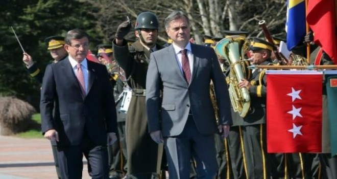 Başbakan Davutoğlu Zvizdiç’i karşıladı
