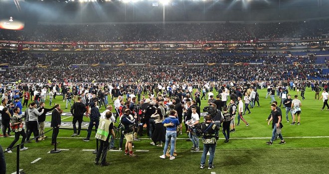 UEFA'dan Beşiktaş ve Olympique Lyon'a ceza