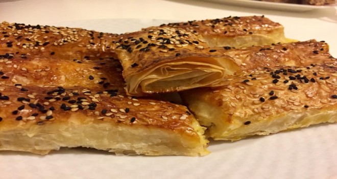 BAKLAVA YUFKASINDAN BÖREK