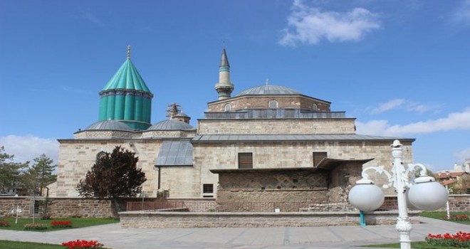 Mevlana Müzesi'nin Bin Yıllık Gül Bahçesinden Tarih Fışkırdı