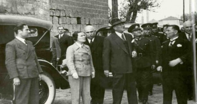 Dünyanın ilk kadın savaş pilotu olan Sabiha Gökçen’i yetiştiren Türk Hava Kuvvetleri, 83 yıl sonra kadın pilot olarak kapıyı kapattı.