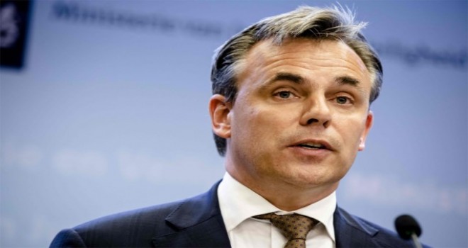 Sığınmacıların suç dosyalarıyla ilgili eksik bilgi veren Hollandalı Adalet Bakanı istifa etti