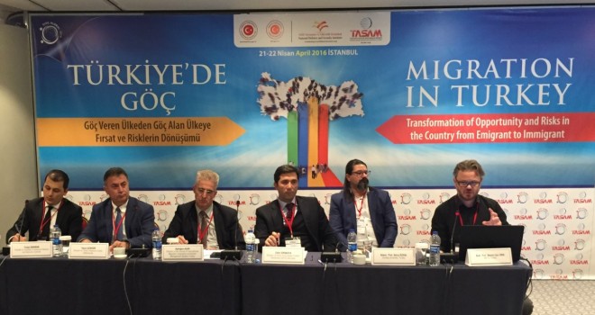 İstanbul’da Sivil Global Zirvesi Göç Konferansı Hollanda’dan 3 konuşmacı vardı: Veyis Güngör, Emine Bozkurt ve Zeki Baran