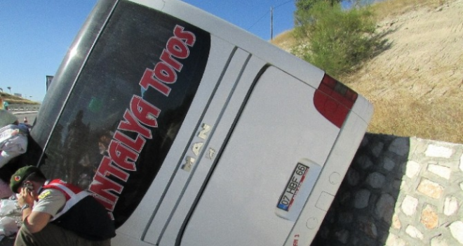 Afyonkarahisar'da Otobüs Kazası: 9 Yaralı