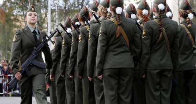 Kadınlara da askerlik geliyor