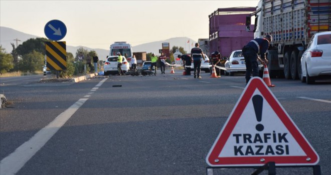 Bayramda trafik kazaları can almaya devam etti