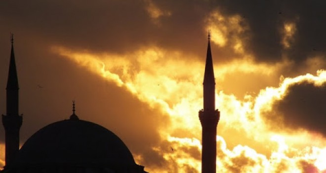 Belçika'da bazı camiler yeniden ibadete açıldı
