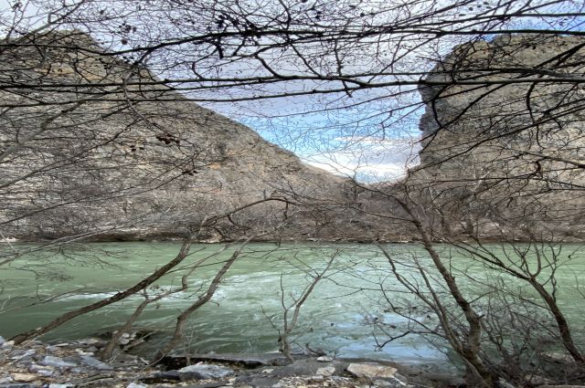 Flowing through place and memory