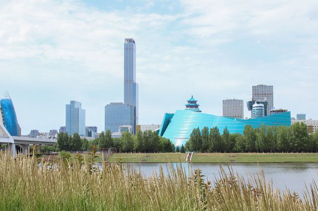 De l’IA au nucléaire : la pensée systémique que j’ai rencontrée à Astana