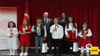 İstiklal Marşı’nı Ezbere Güzel Okuma Yarışması Belçika Finali